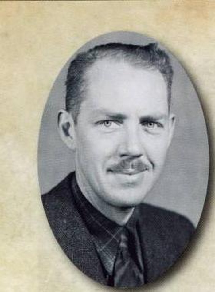 Portrait of Robert R. Linn, founder of the Roamer Boat Company